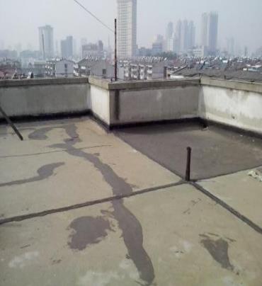 银川市漏水维修 楼顶漏水是什么原因，楼顶漏水维修方法是什么?